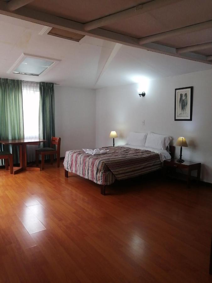 Hotel Santa Monica Bogota Buitenkant foto