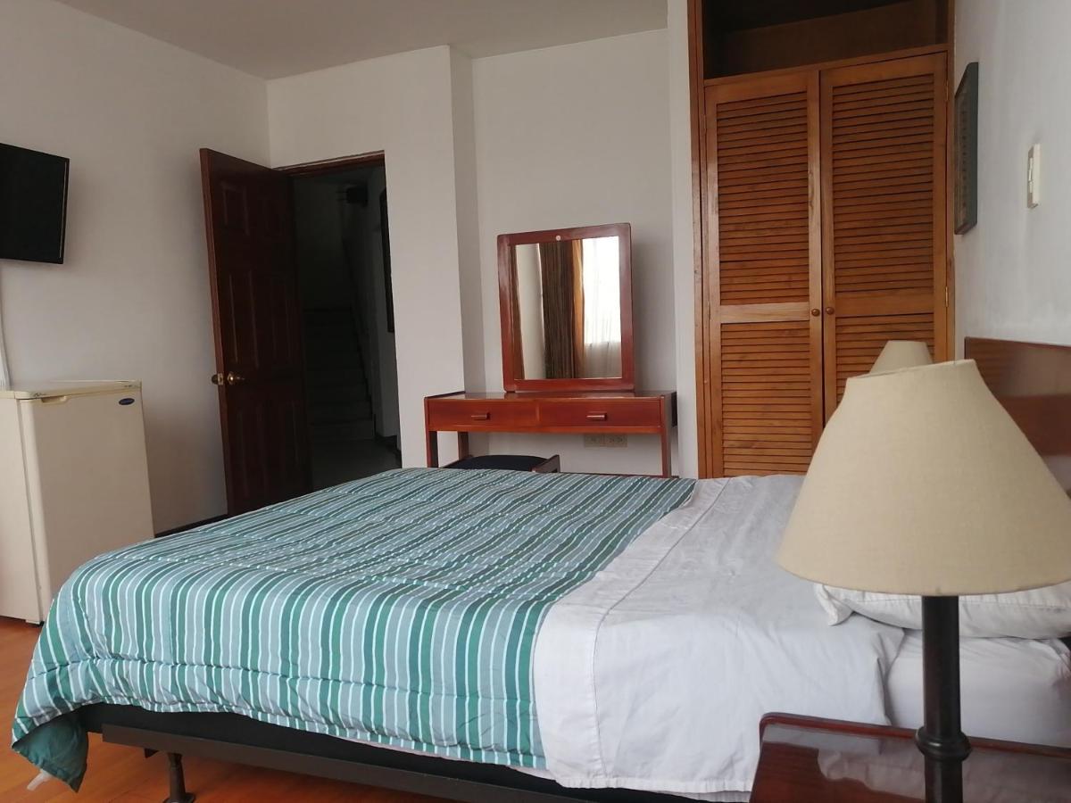 Hotel Santa Monica Bogota Buitenkant foto