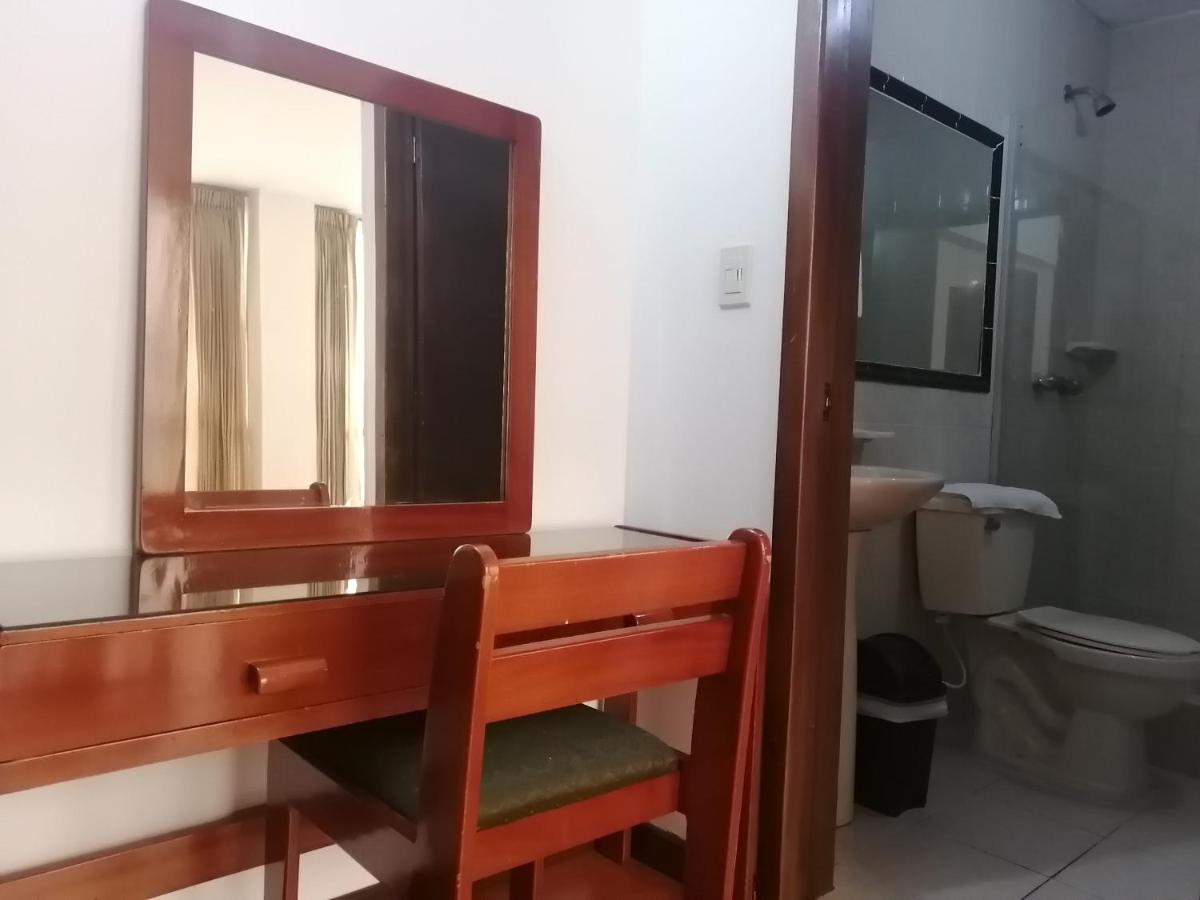 Hotel Santa Monica Bogota Buitenkant foto