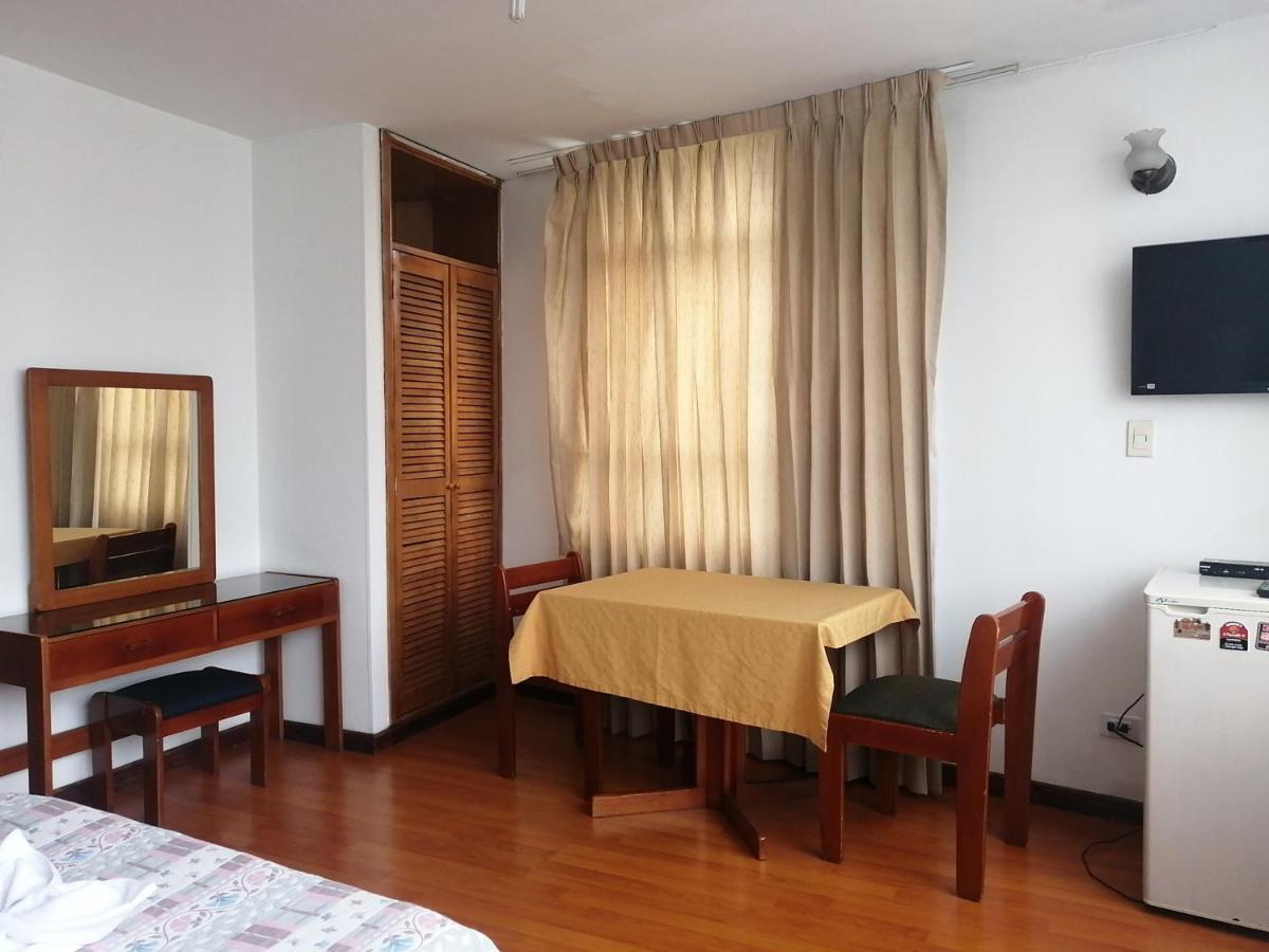 Hotel Santa Monica Bogota Buitenkant foto