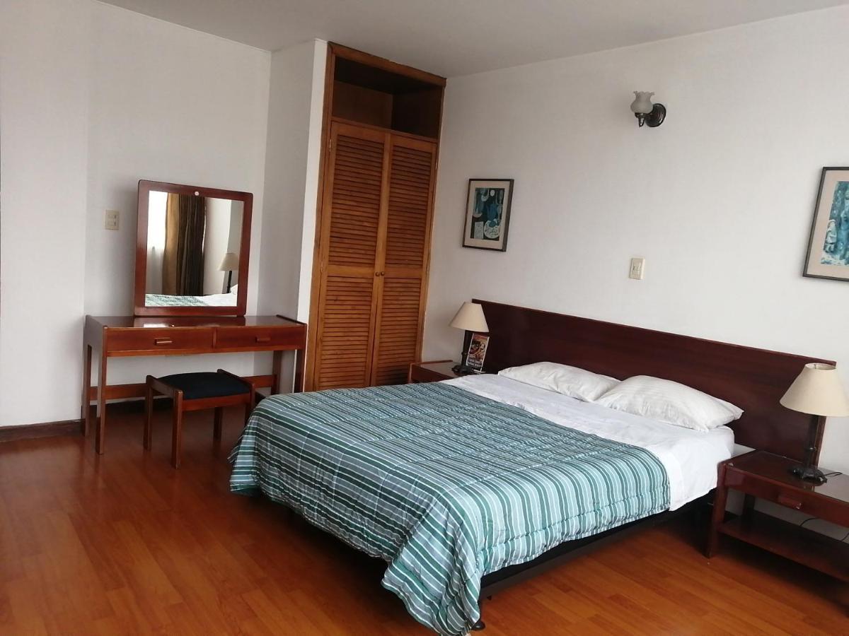 Hotel Santa Monica Bogota Buitenkant foto